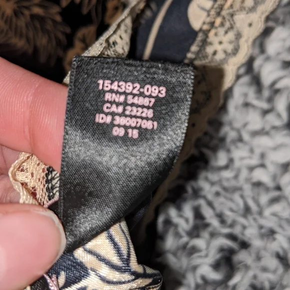 Victoria's Secret Silky Negligee - Picture 4 of 4